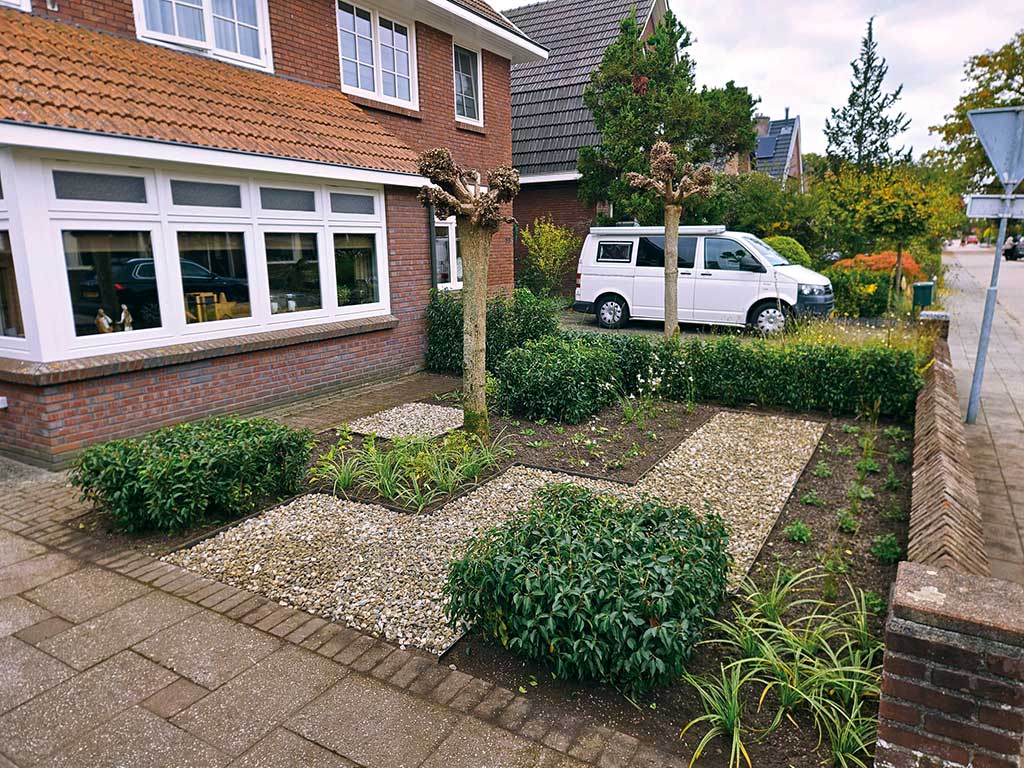 Hovenier breuer aanleg voortuin