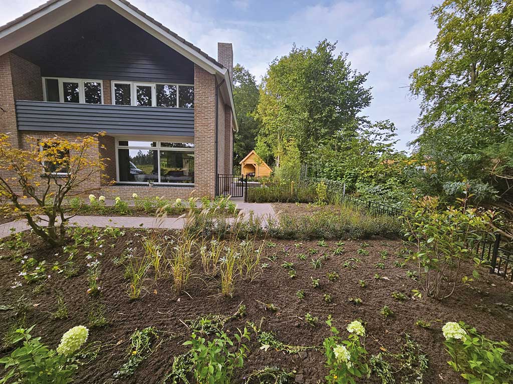 Hovenier Breuer tuinaanleg