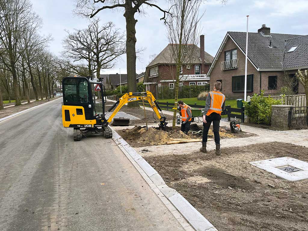 Hovenier Breuer bomen planten Groenloseweg Winterswijk
